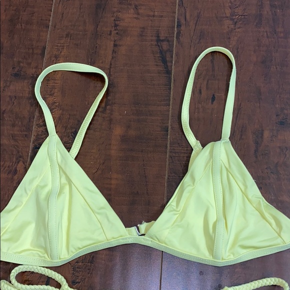 Pastel yellow Frankie’s bikini - Picture 2 of 4